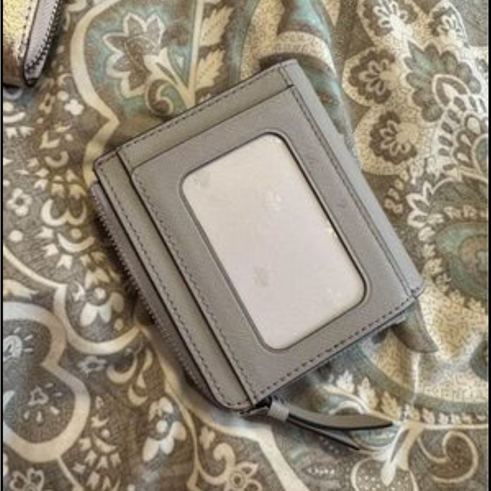 Kate Spade Wallet - Picture 4 of 4